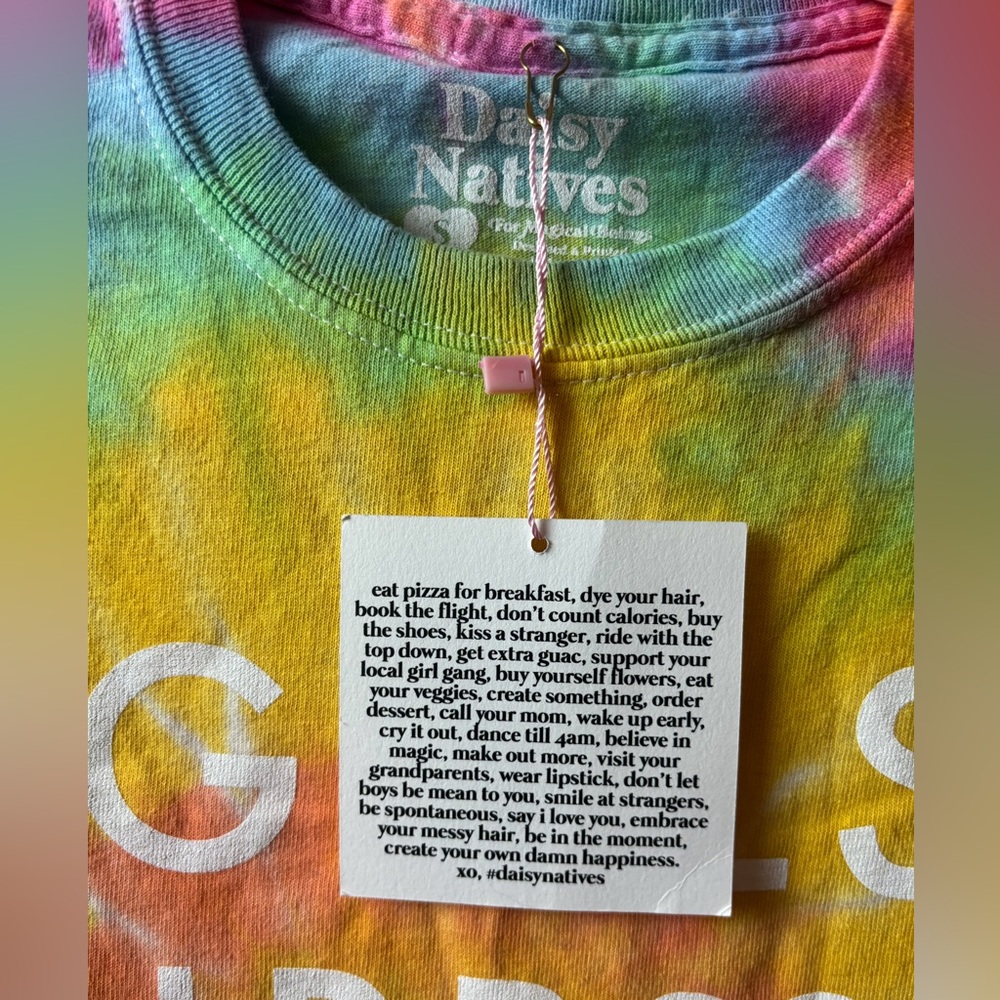 NWT DAISY NATIVES, “Girls Support Girls,” tee - Picture 3 of 5
